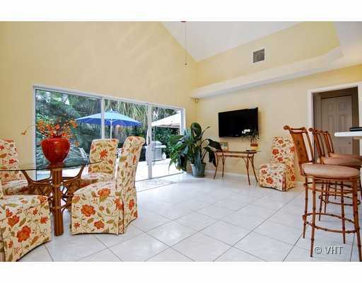 335 Redwood Lane Boca Raton, FL 33487 - Photo 5 of 8 Additional Photo