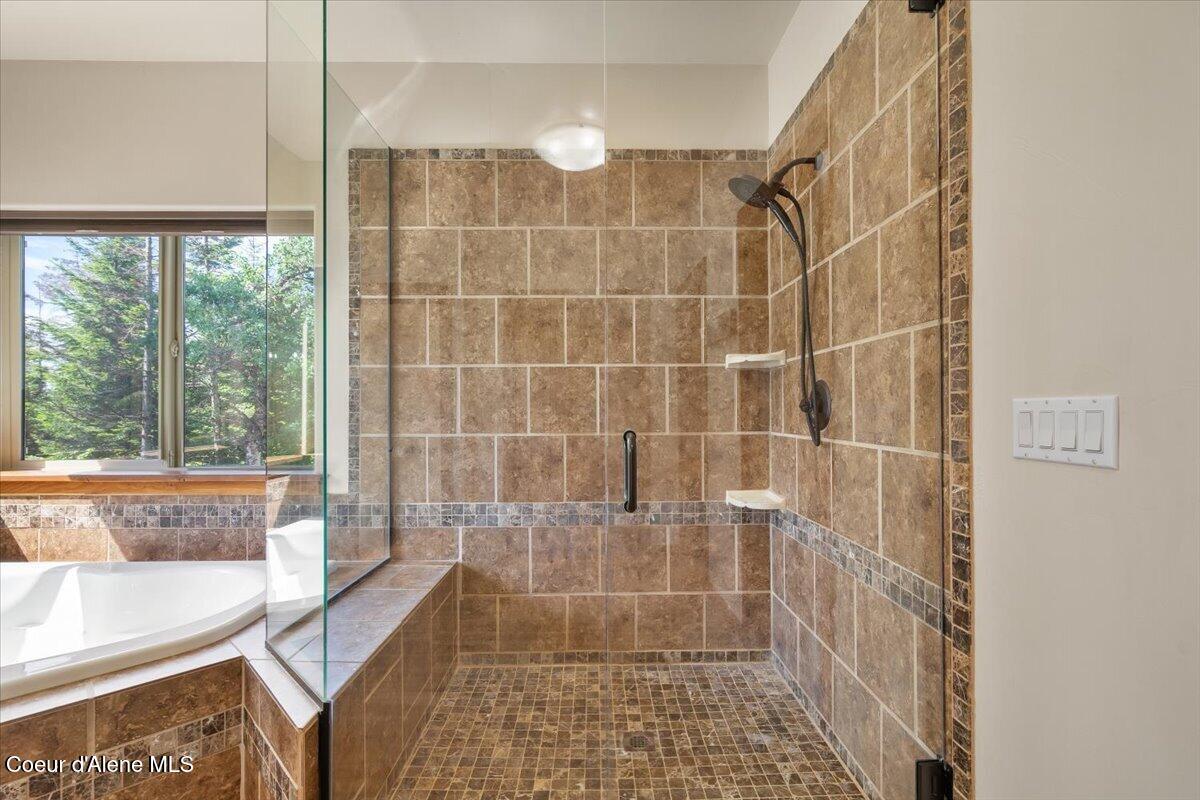 17378 North Freddi Road Rathdrum, ID 83858 - Photo 41 of 83 41-Primary Bathroom