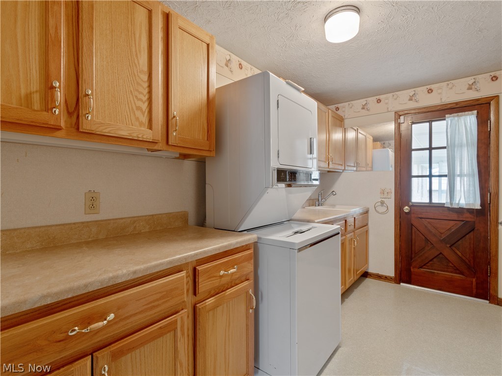 1809 Dexter Road Northeast Massillon, OH 44646 - Photo 13 of 35 Gallery Image 13