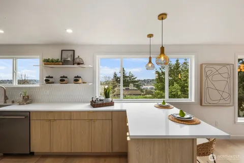 $1,495,000 | 3232 26th Avenue West, Seattle, WA 98199