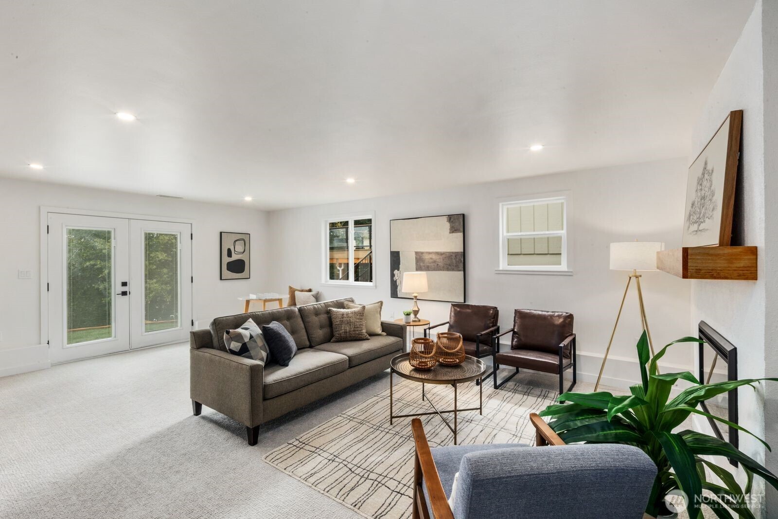 3232 26th Avenue West Seattle, WA 98199 - Photo 16 of 25