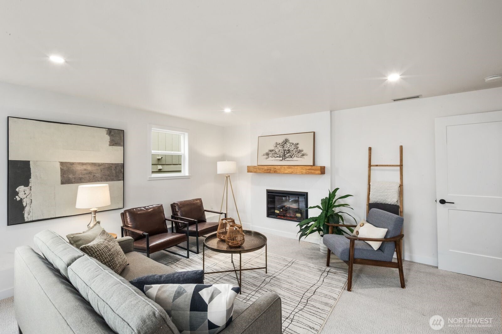 3232 26th Avenue West Seattle, WA 98199 - Photo 17 of 25