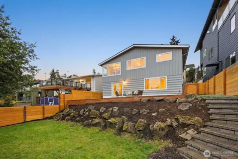$1,495,000 | 3232 26th Avenue West, Seattle, WA 98199