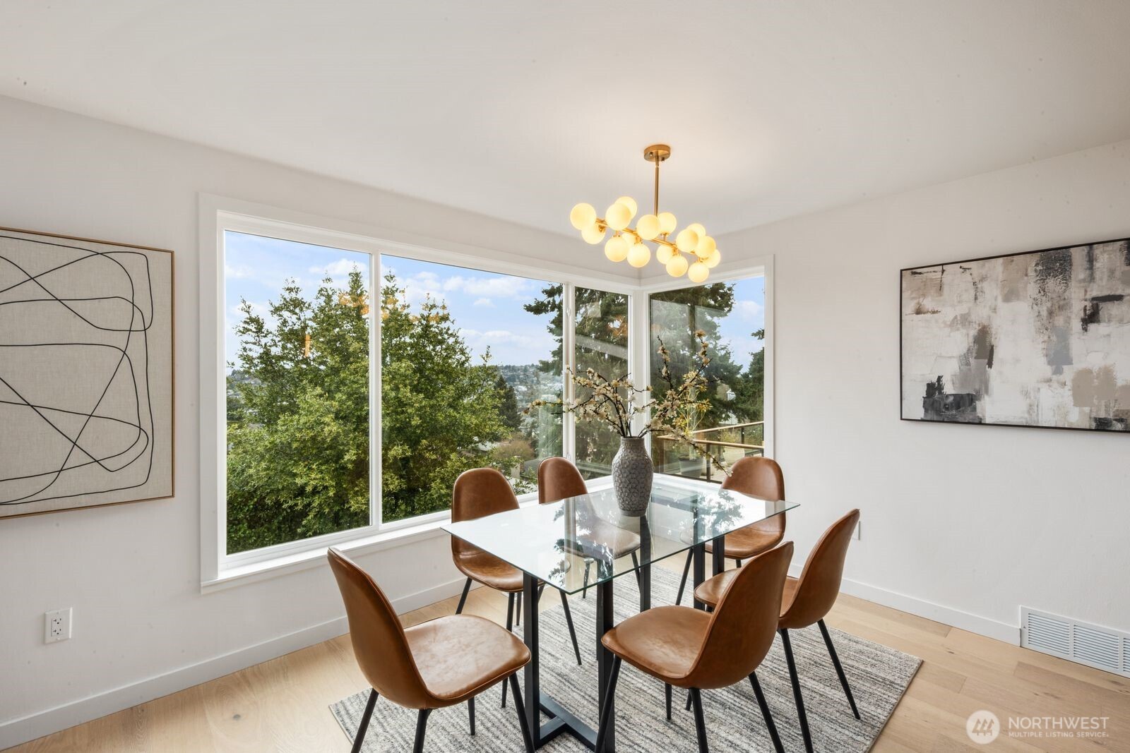 3232 26th Avenue West Seattle, WA 98199 - Photo 5 of 25