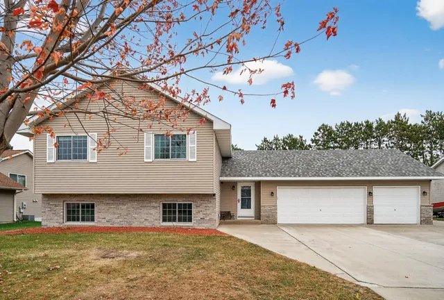 $340,000 | 25705 18th Street West, Zimmerman, MN 55398