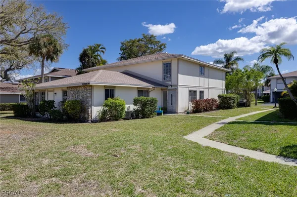 $1,400 | 3265 Royal Canadian Trace, Unit 3, Fort Myers, FL 33907