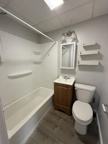 $1,500 | 297-301 Flint Street, Unit 3W, Fall River, MA 02723