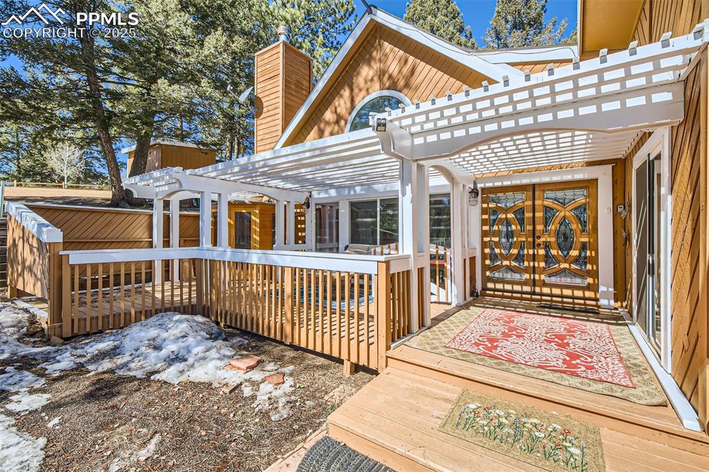 46 Barr Lake Circle Divide, CO 80814 - Photo 4 of 47 front view of a house with a bench