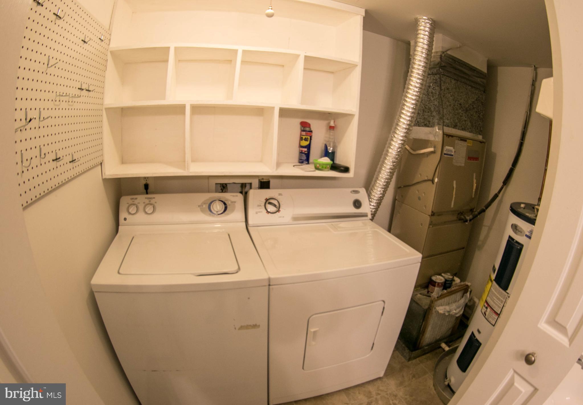 121 Fort Evans Road Southeast, Unit B Leesburg, VA 20175 - Photo 15 of 19 Washer and Dryer Convey