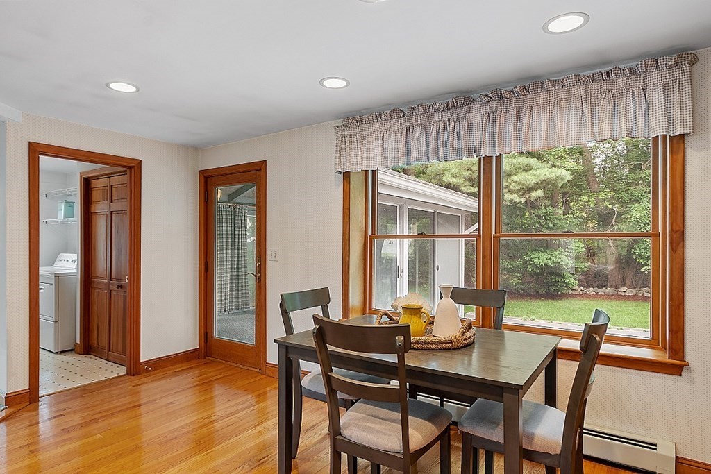 218 Fox Hill Road Burlington, MA 01803 - Photo 12 of 37 Gallery Image 12