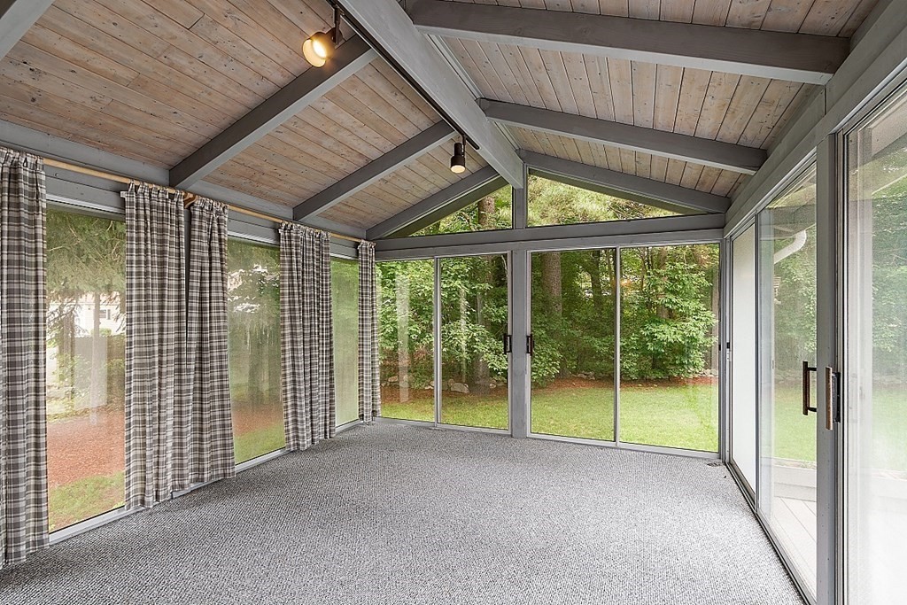 218 Fox Hill Road Burlington, MA 01803 - Photo 16 of 37 Gallery Image 16