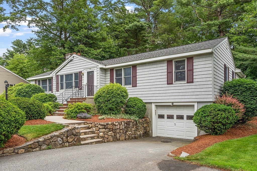 218 Fox Hill Road Burlington, MA 01803 - Photo 3 of 37 Gallery Image 3