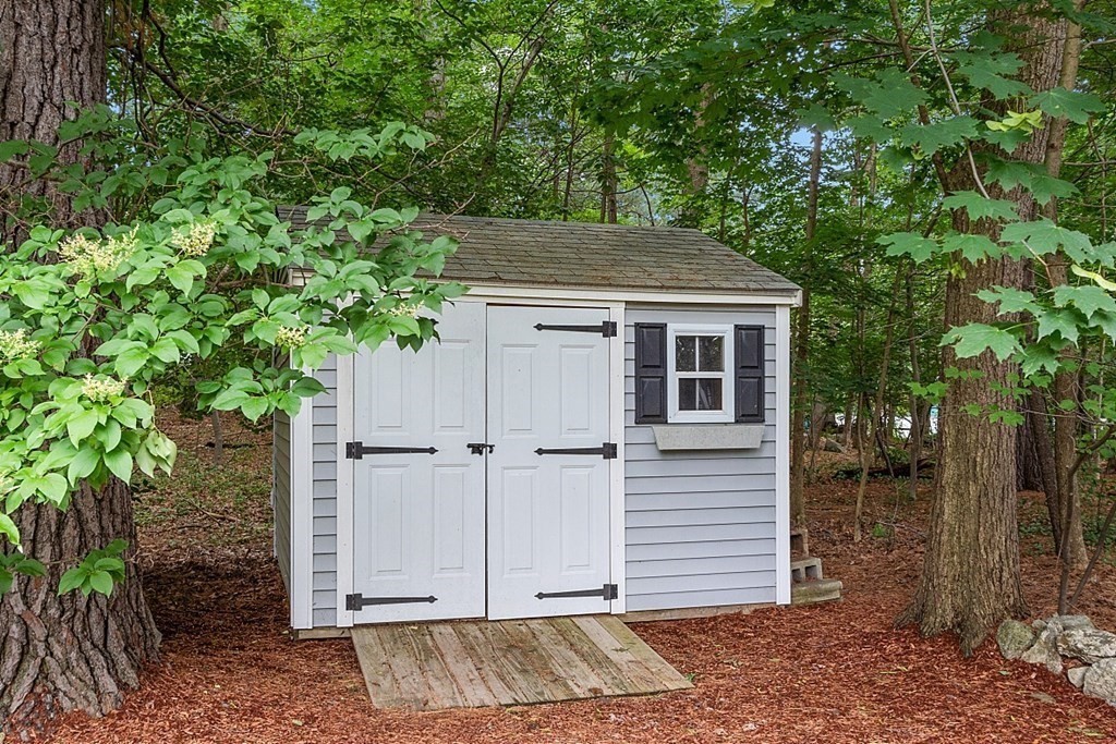 218 Fox Hill Road Burlington, MA 01803 - Photo 33 of 37 Gallery Image 33