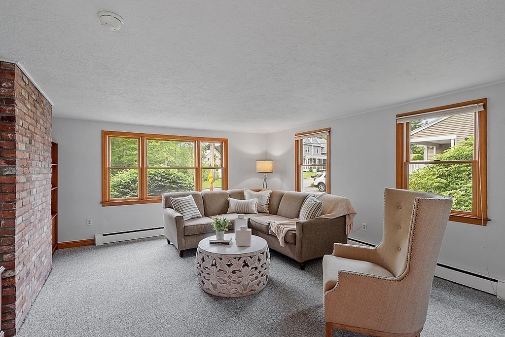 218 Fox Hill Road Burlington, MA 01803 - Photo 8 of 37 Gallery Image 8
