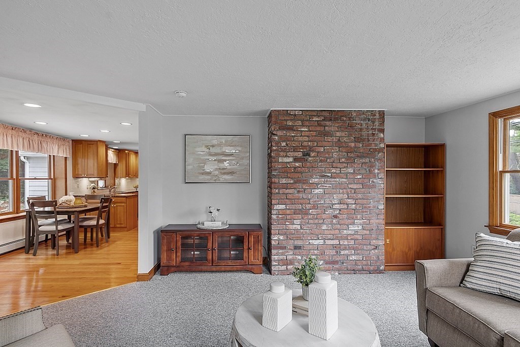 218 Fox Hill Road Burlington, MA 01803 - Photo 10 of 37 Gallery Image 10