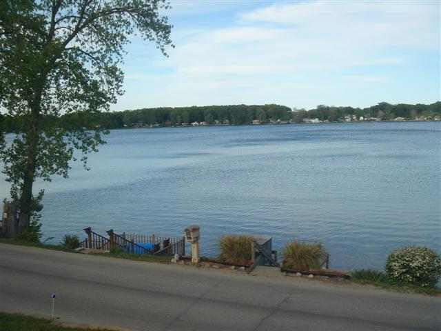 51767 East County Line Road Middlebury, IN 46540 - Photo 2 of 10 Gallery Image 2