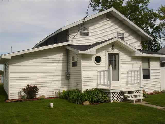 51767 East County Line Road Middlebury, IN 46540 - Photo 4 of 10 Gallery Image 4