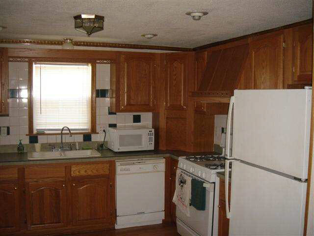 51767 East County Line Road Middlebury, IN 46540 - Photo 7 of 10 Gallery Image 7
