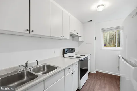 $679,500 | 4 Dabney Court, Rockville, MD 20853