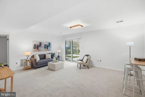 $679,500 | 4 Dabney Court, Rockville, MD 20853