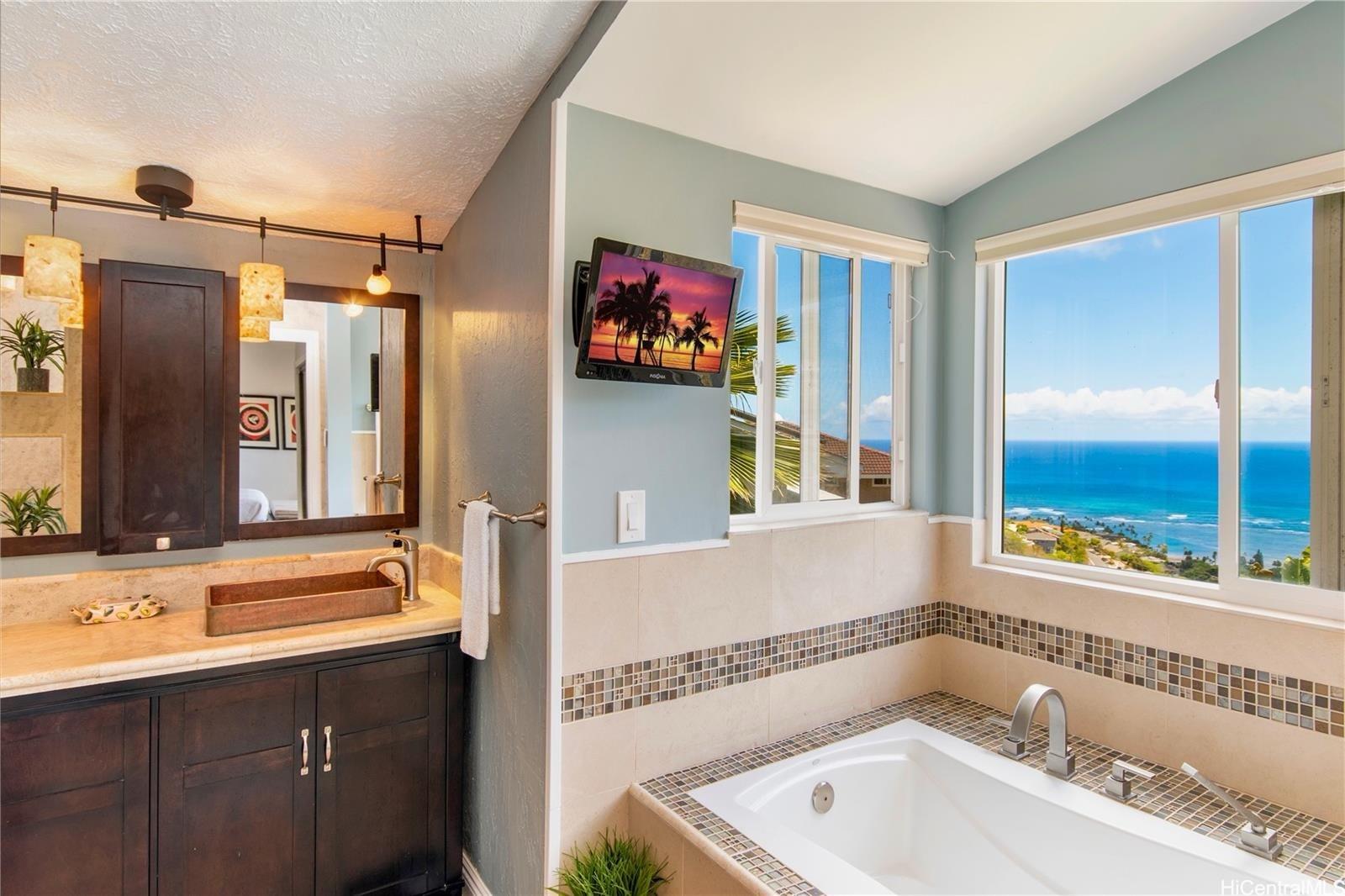 5436 Poola Street Honolulu, HI 96821 - Photo 10 of 22