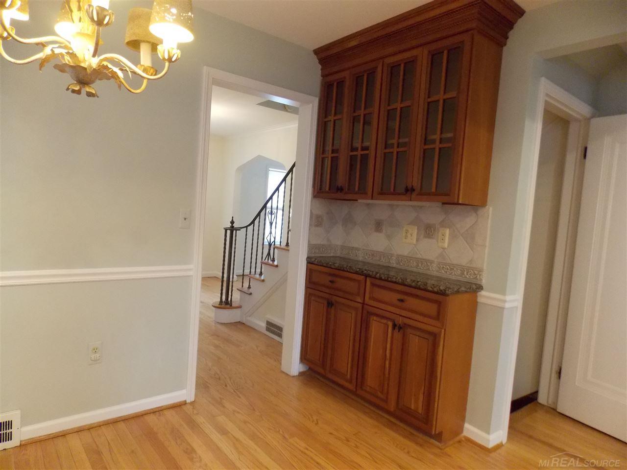 330 Merriweather Road Grosse Pointe Farms, MI 48236 - Photo 5 of 21
