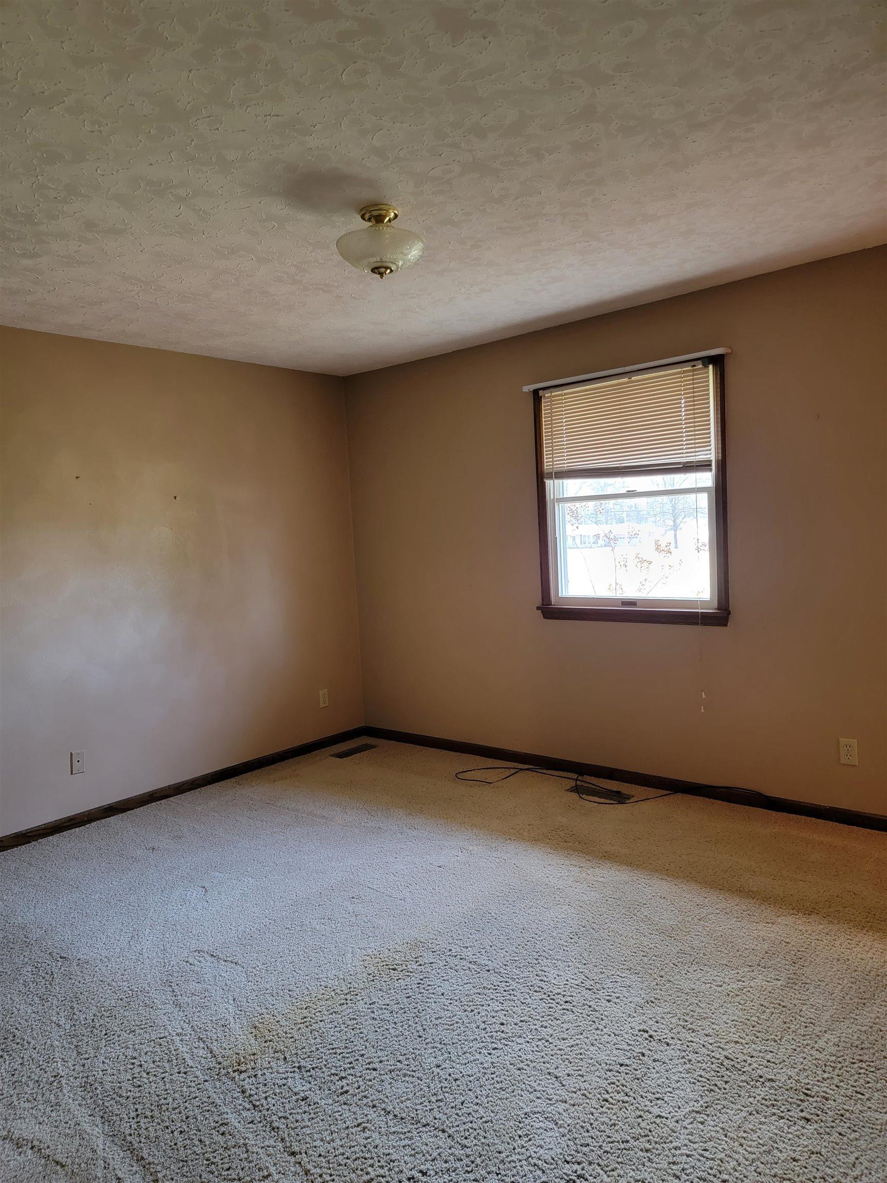 523 Reyling Drive Jasper, IN 47546 - Photo 8 of 13 Gallery Image 8