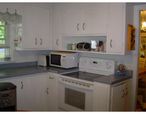 49 Rowena Street Worcester, MA 01606 - Photo 7 of 11 Gallery Image 7
