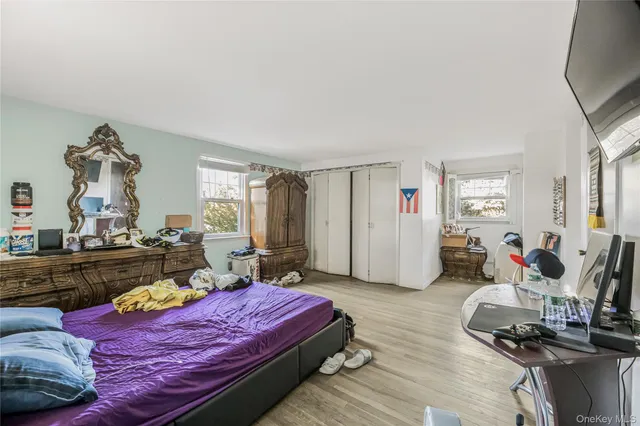 $699,000 | 15 Wayne Way, White Plains, NY 10607