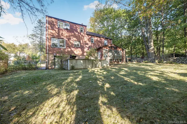 $699,000 | 15 Wayne Way, White Plains, NY 10607