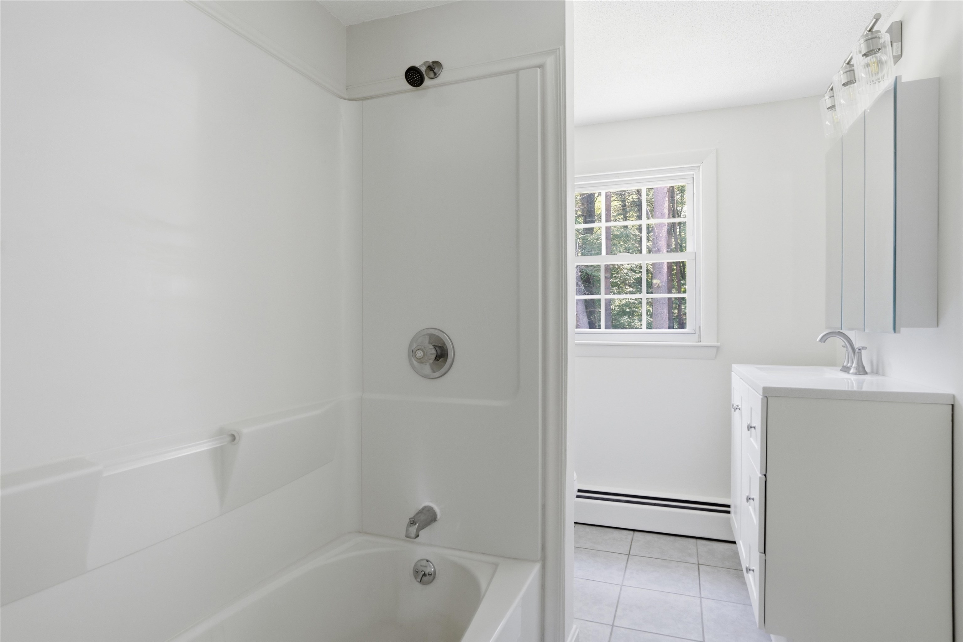 289 Derry Road, Unit B Hudson, NH 03051 - Photo 13 of 17