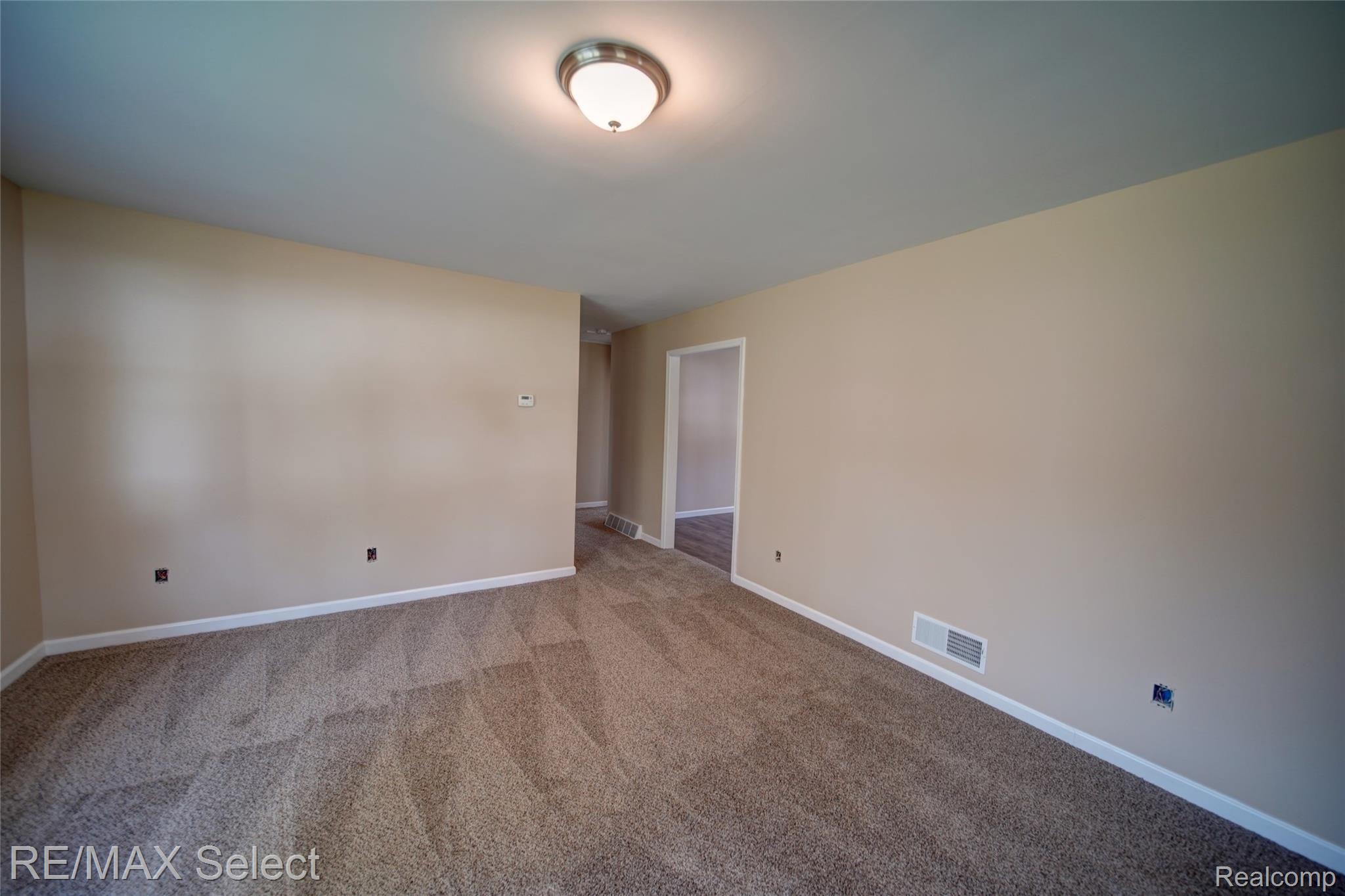 6060 Lucas Road Flint, MI 48506 - Photo 11 of 21 6060 Lucas Road 41.jpg