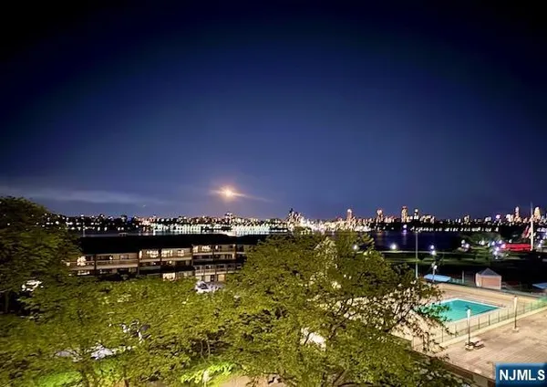 $3,350 | 1203 River Road, Unit 9D, Edgewater, NJ 07020