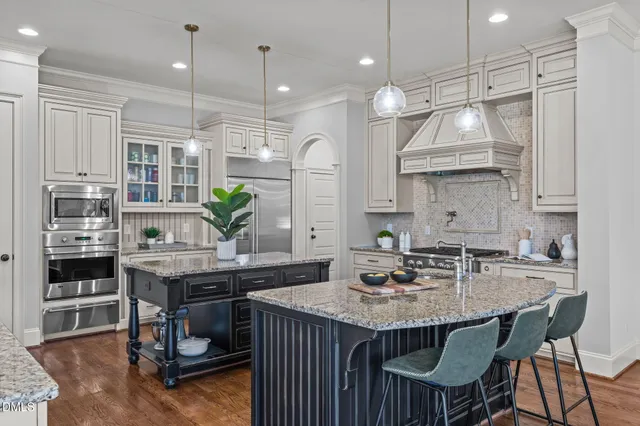 $1,650,000 | 3005 Greyhawk Place, Apex, NC 27539