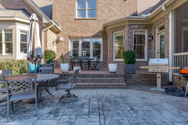 $1,650,000 | 3005 Greyhawk Place, Apex, NC 27539