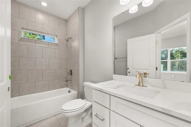 a view of a room with an empty space