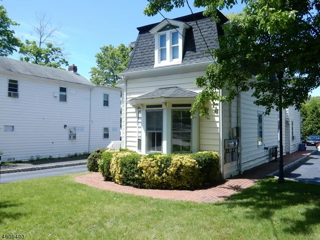 $1,750 | 10 Church Street, Unit A, Bernardsville, NJ 07924