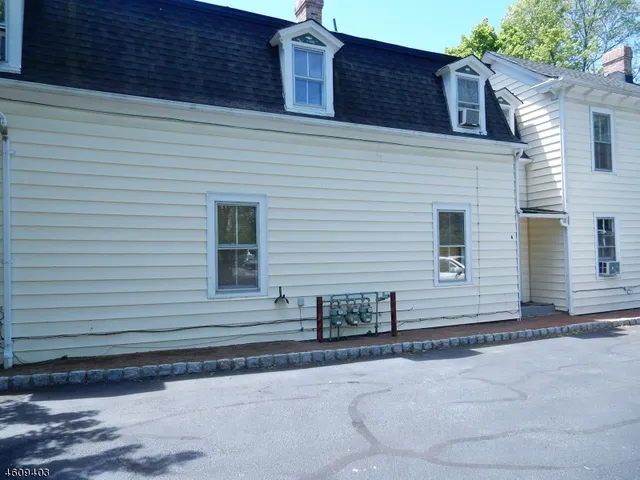 $1,750 | 10 Church Street, Unit A, Bernardsville, NJ 07924