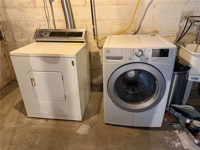 $2,100 | 2448 Westside Drive, Ogden, NY 14514