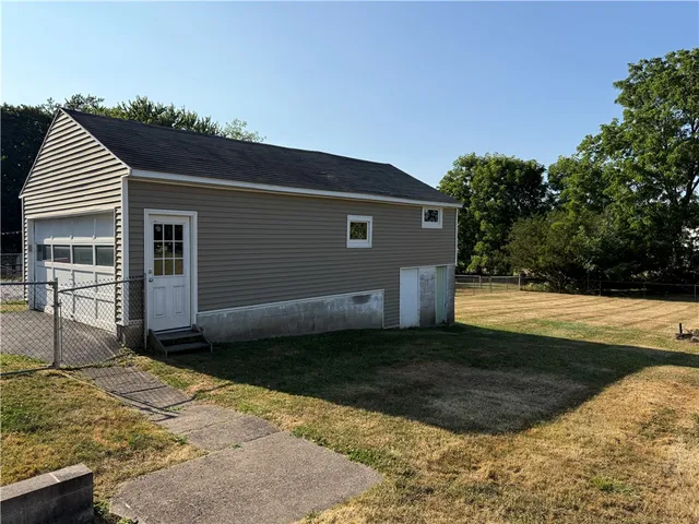 $2,100 | 2448 Westside Drive, Ogden, NY 14514