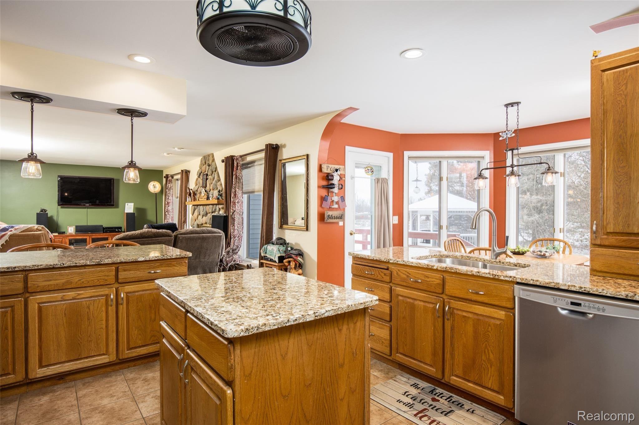 4489 North Oak Road Davison, MI 48423 - Photo 10 of 42 4489 N Oak Rd-10.jpg