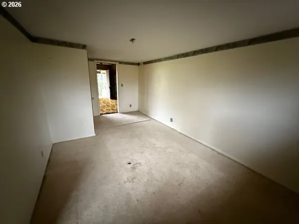 $230,000 | 381 Gregory Drive, Winston, OR 97496