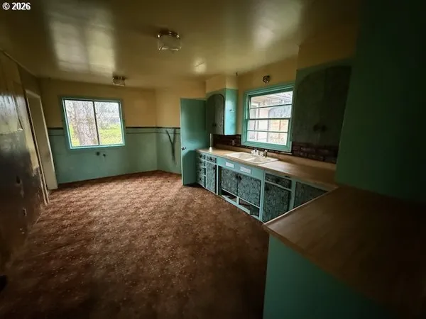 $230,000 | 381 Gregory Drive, Winston, OR 97496