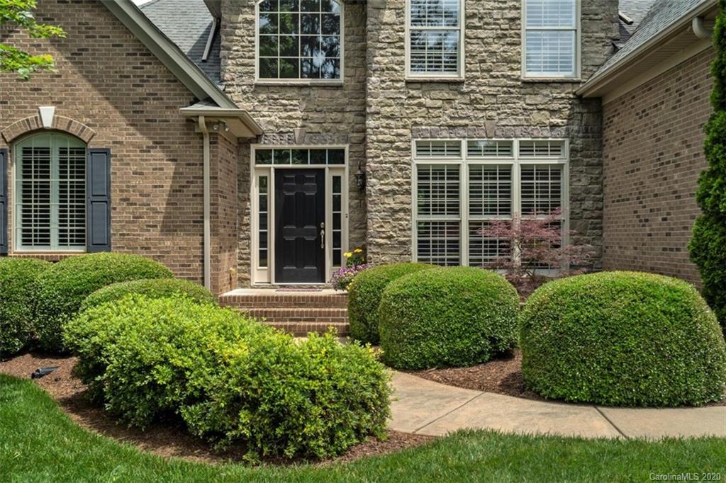 142 Spring Branch Road Fort Mill, SC 29715 - Photo 2 of 48 a view of a house with a garden