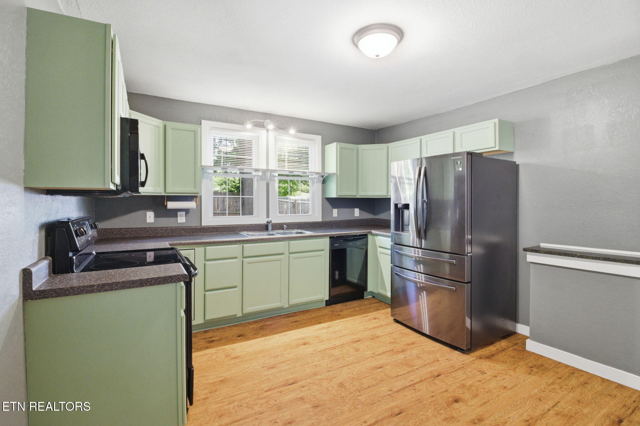 2540 Mentor Road Louisville, TN 37777 - Photo 13 of 30 Kitchen