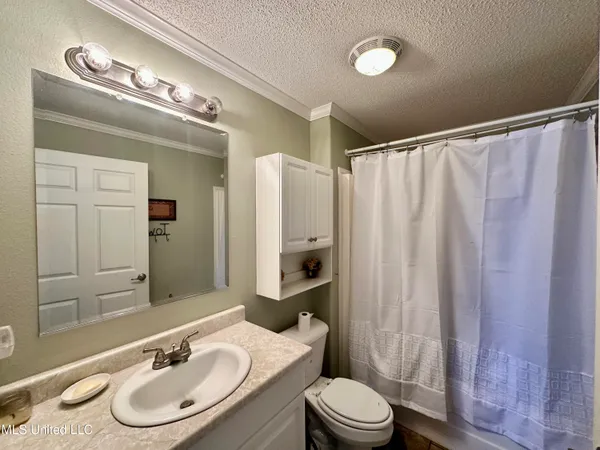 $475,000 | 2138 Eagle Lake Shore Road, Vicksburg, MS 39183