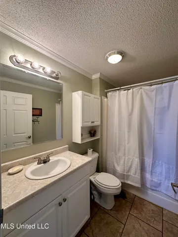 $475,000 | 2138 Eagle Lake Shore Road, Vicksburg, MS 39183