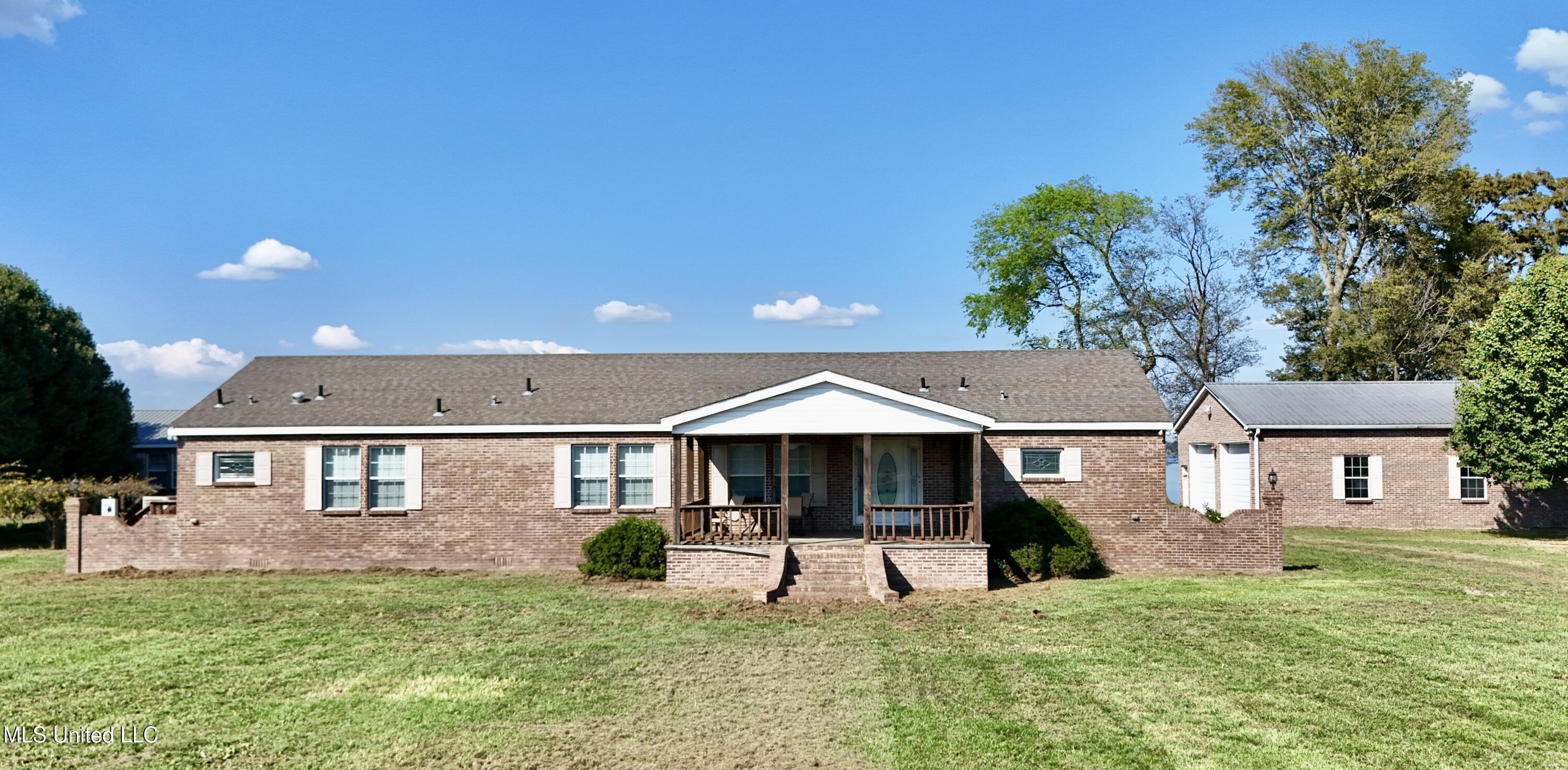 2138 Eagle Lake Shore Road Vicksburg, MS 39183 - Photo 2 of 49 dji_fly_20251001_153418_0330_17594136001