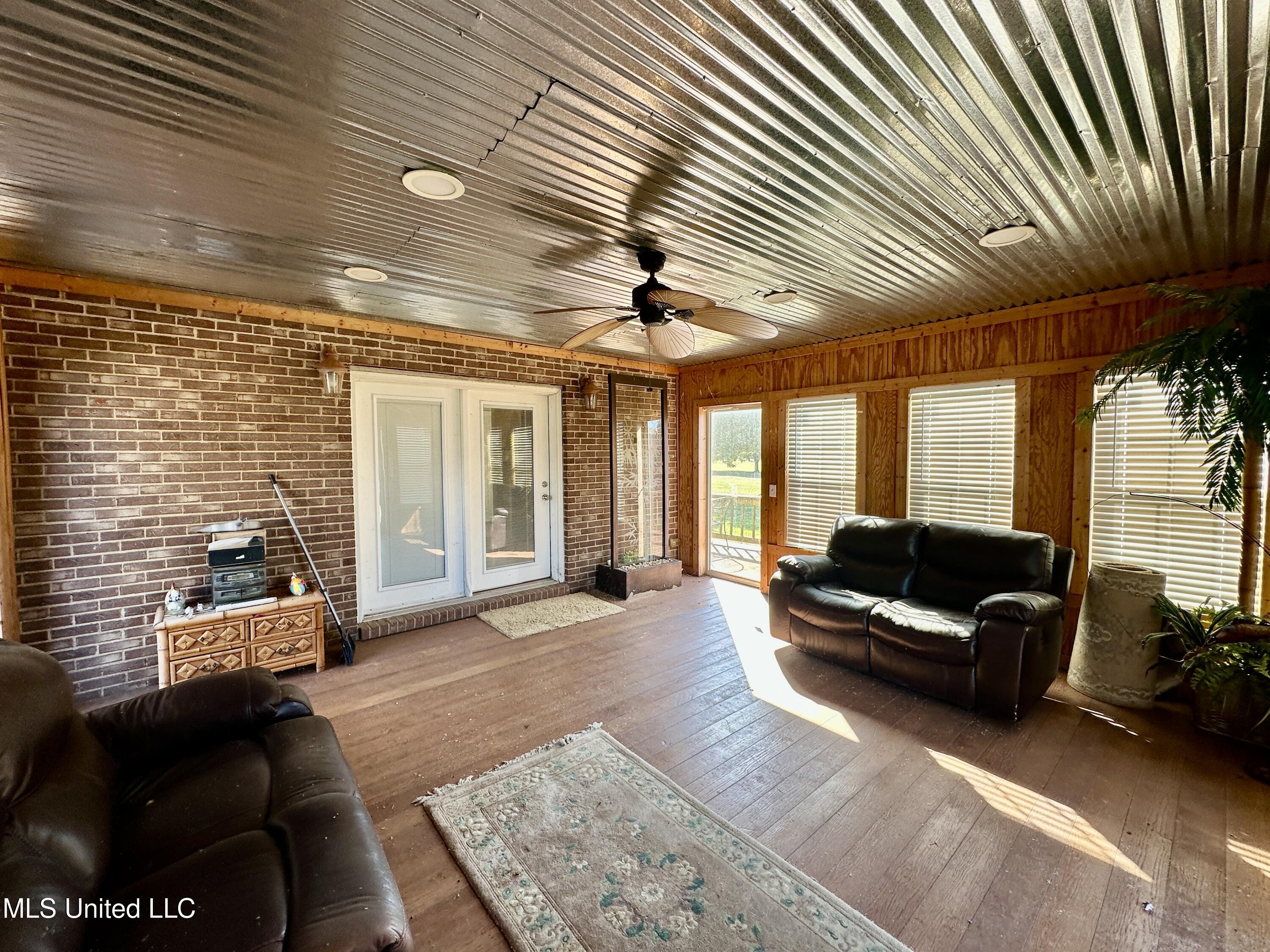 2138 Eagle Lake Shore Road Vicksburg, MS 39183 - Photo 27 of 49 IMG_9615