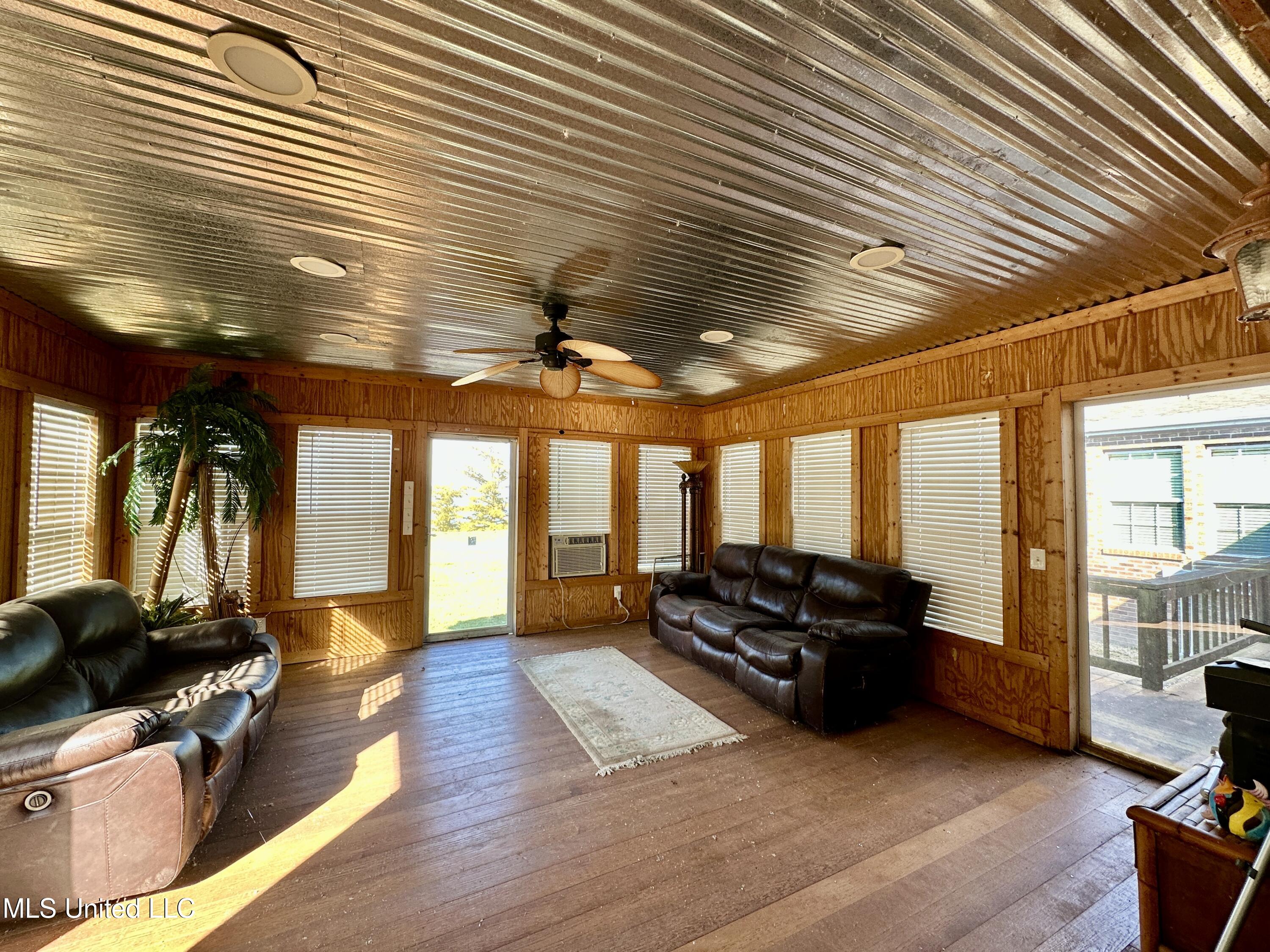 2138 Eagle Lake Shore Road Vicksburg, MS 39183 - Photo 28 of 49 IMG_9614